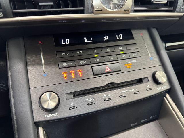 2019 Lexus IS 300 photo 36