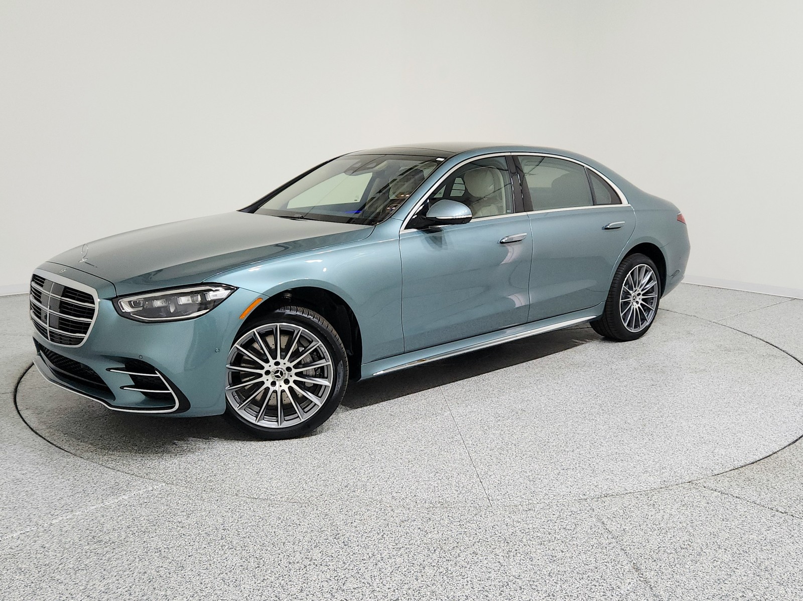 2026 Mercedes-Benz S-Class S 580's photo