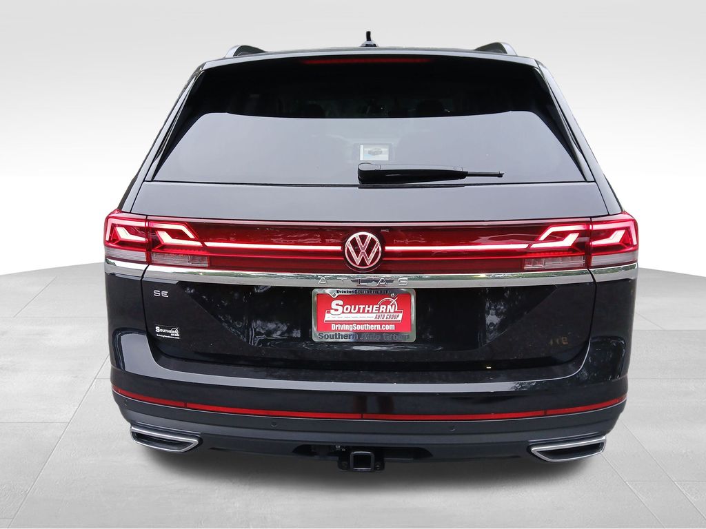 2026 Volkswagen Atlas SE photo 3