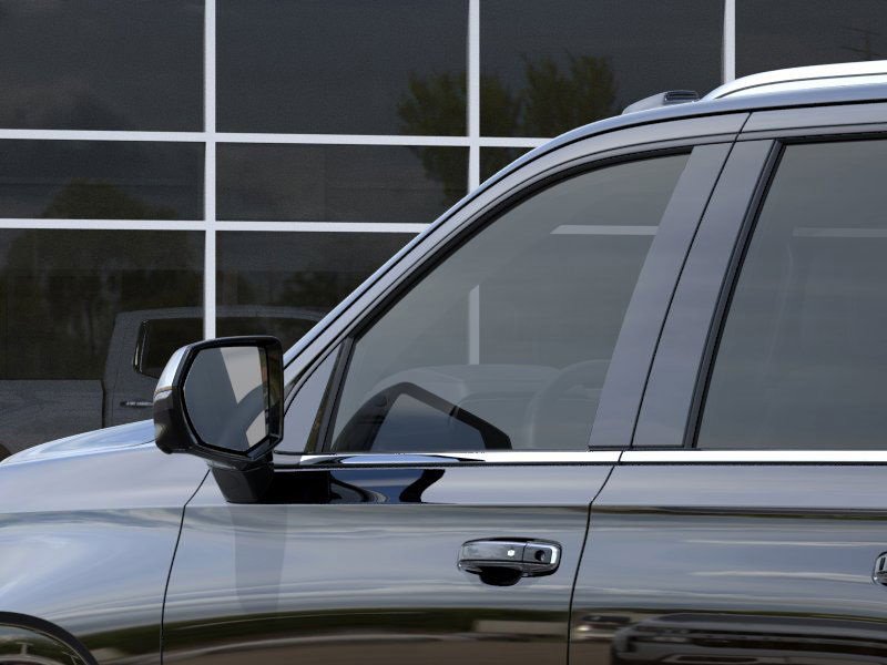 2025 Chevrolet Suburban Premier photo 11