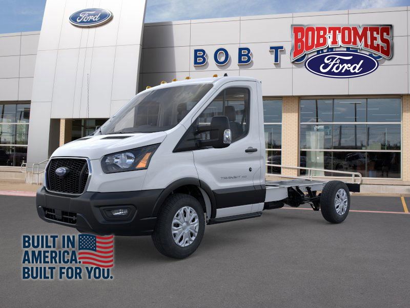 2025 Ford Transit Cutaway Base's photo