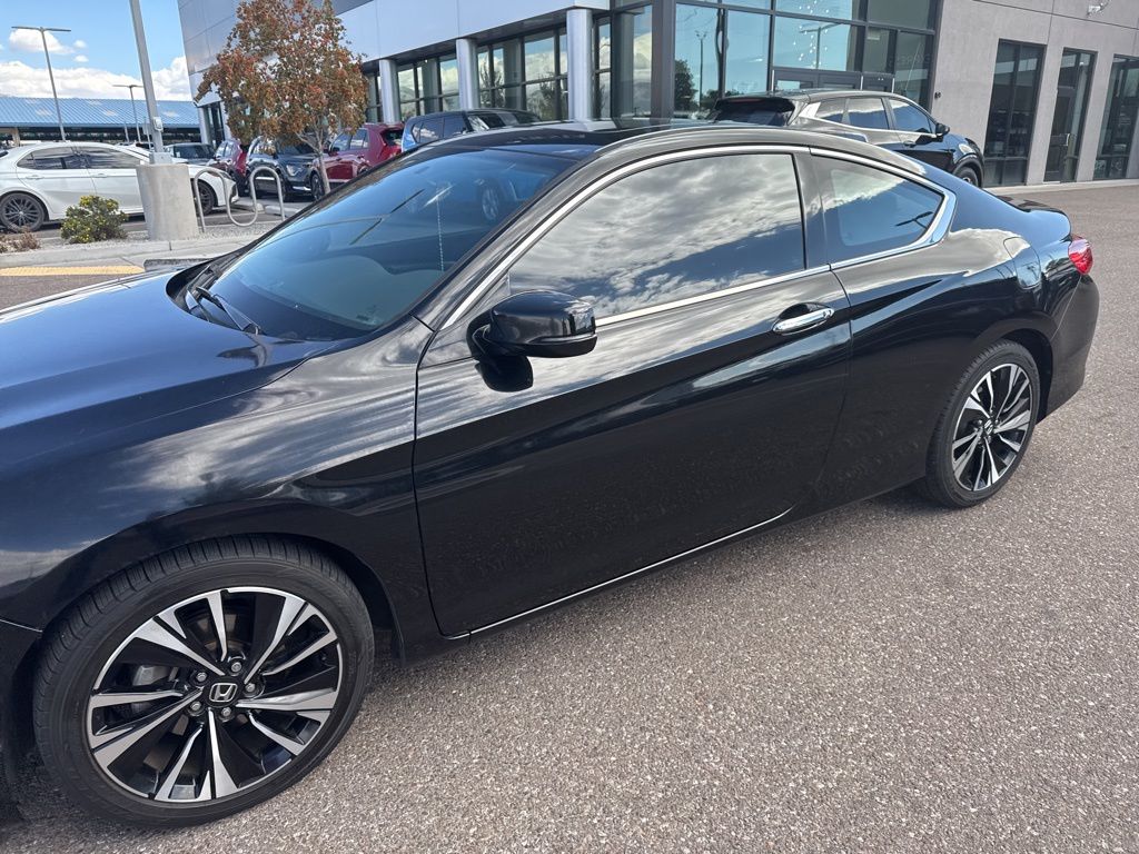 2016 Honda Accord EX photo 5
