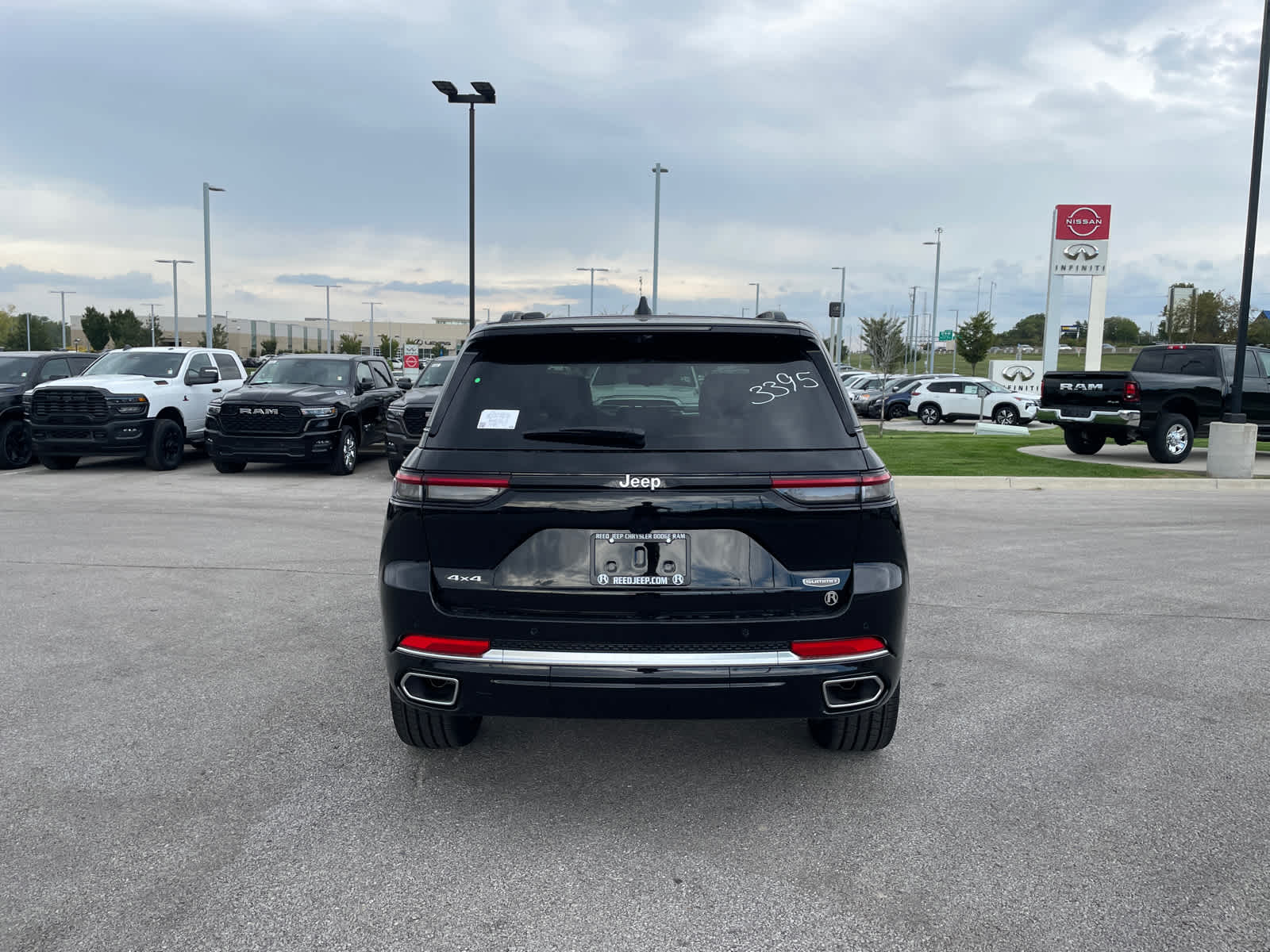 2025 Jeep Grand Cherokee Summit Reserve photo 8