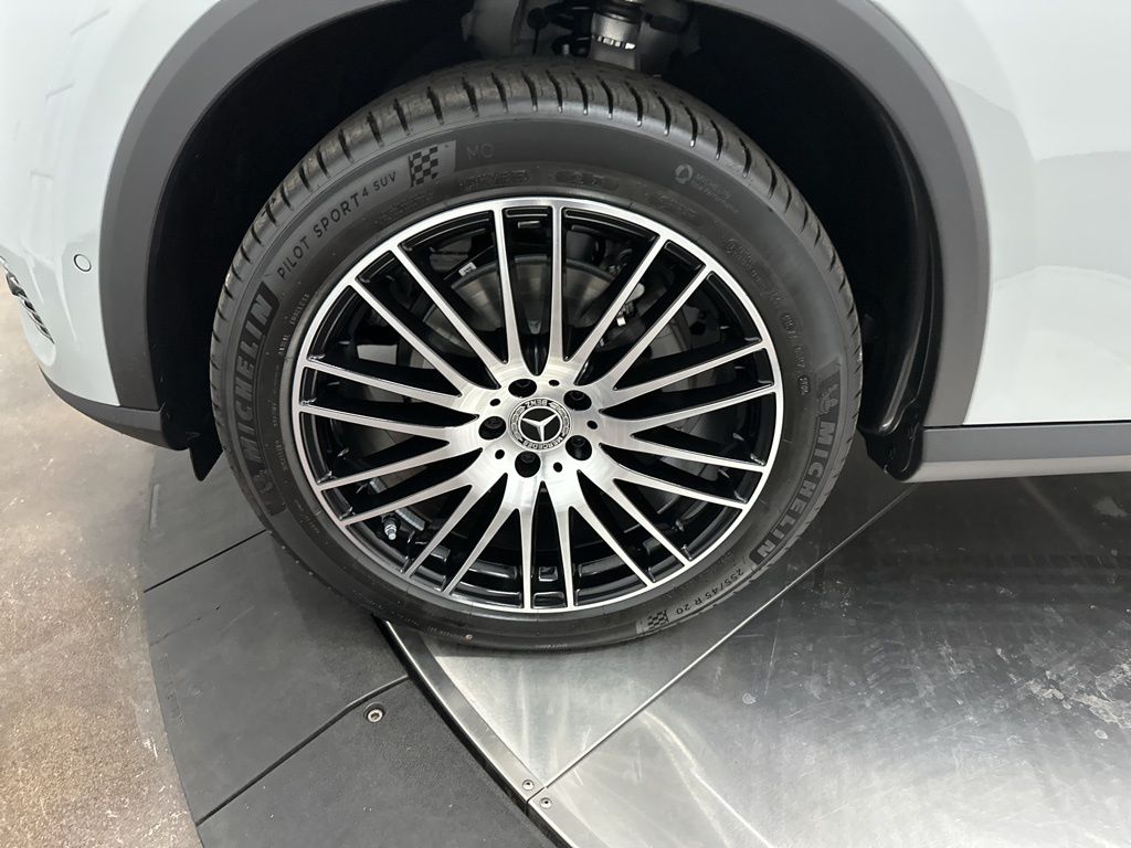 2026 Mercedes Benz GLC 300 photo 27