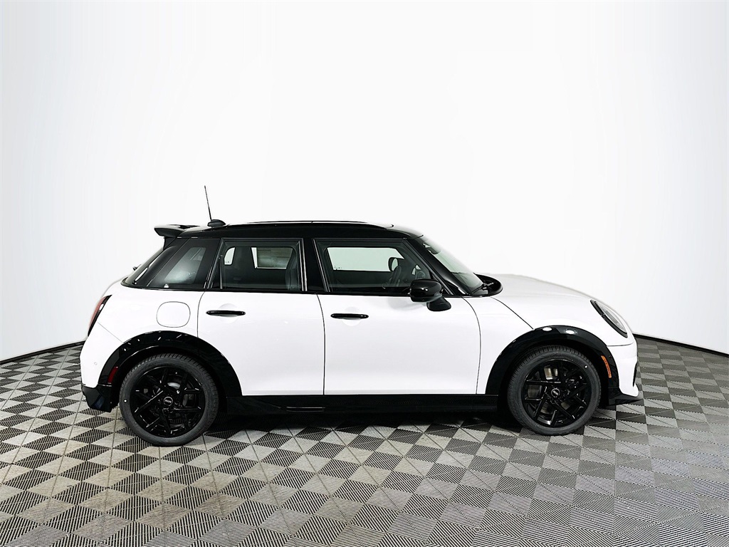 2026 Mini Cooper 4 Door Hardtop S photo 4