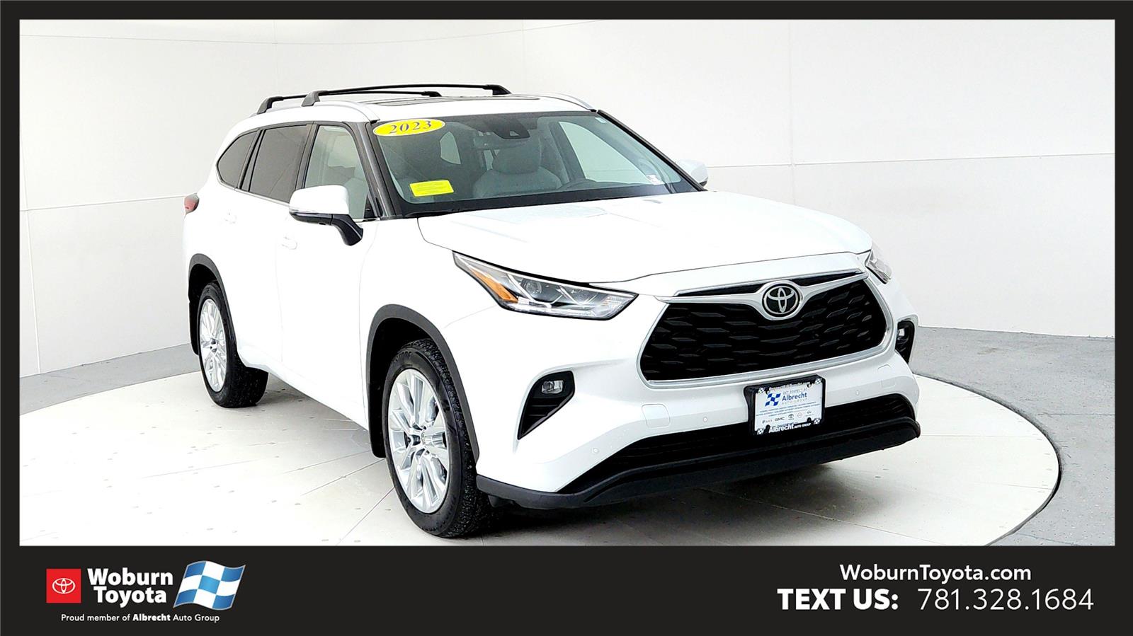 2023 Toyota Highlander Limited's photo