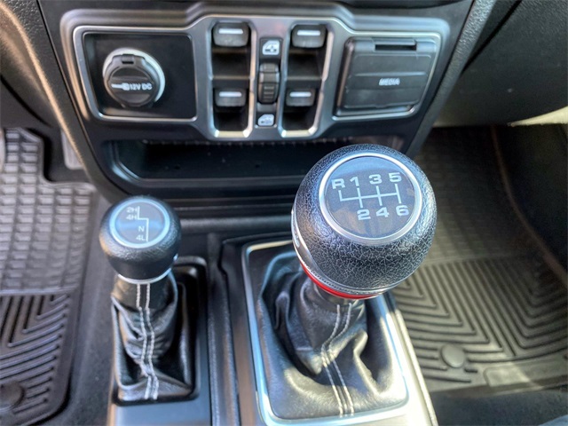 2020 Jeep Wrangler Unlimited Sahara photo 13