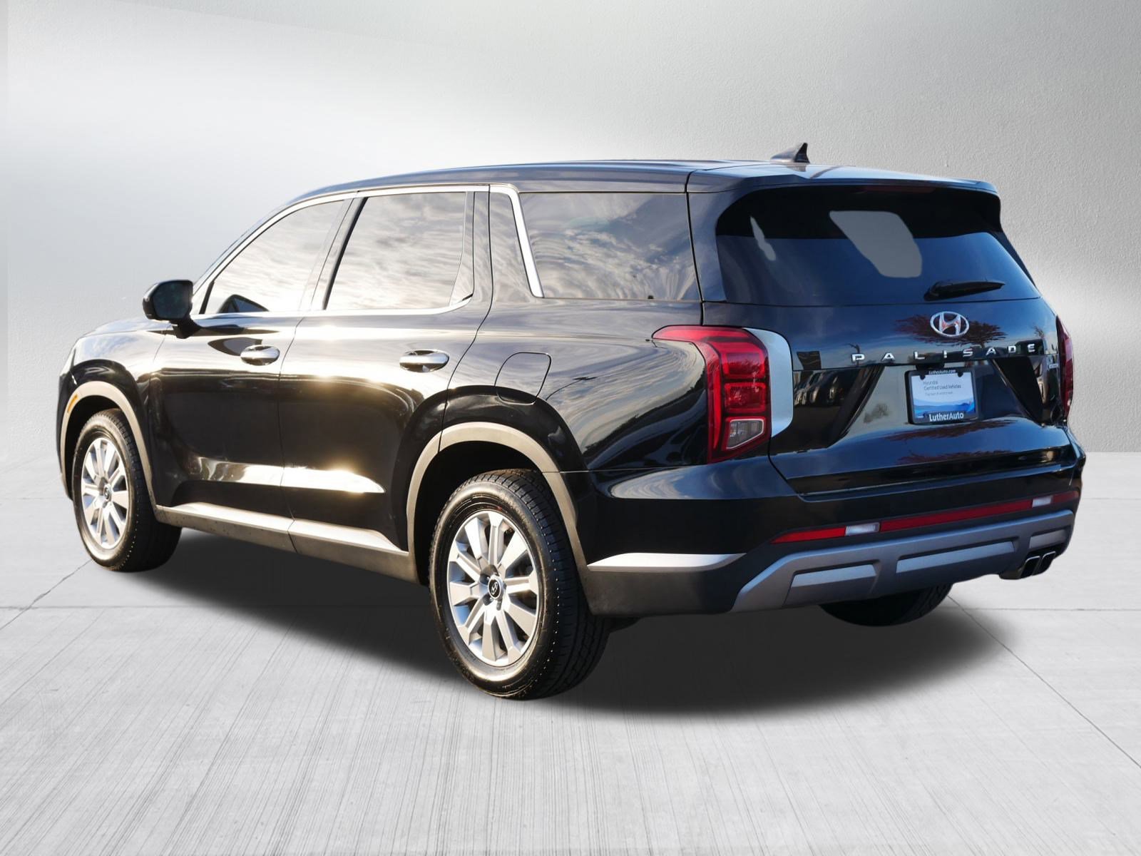 2024 Hyundai Palisade SE photo 2