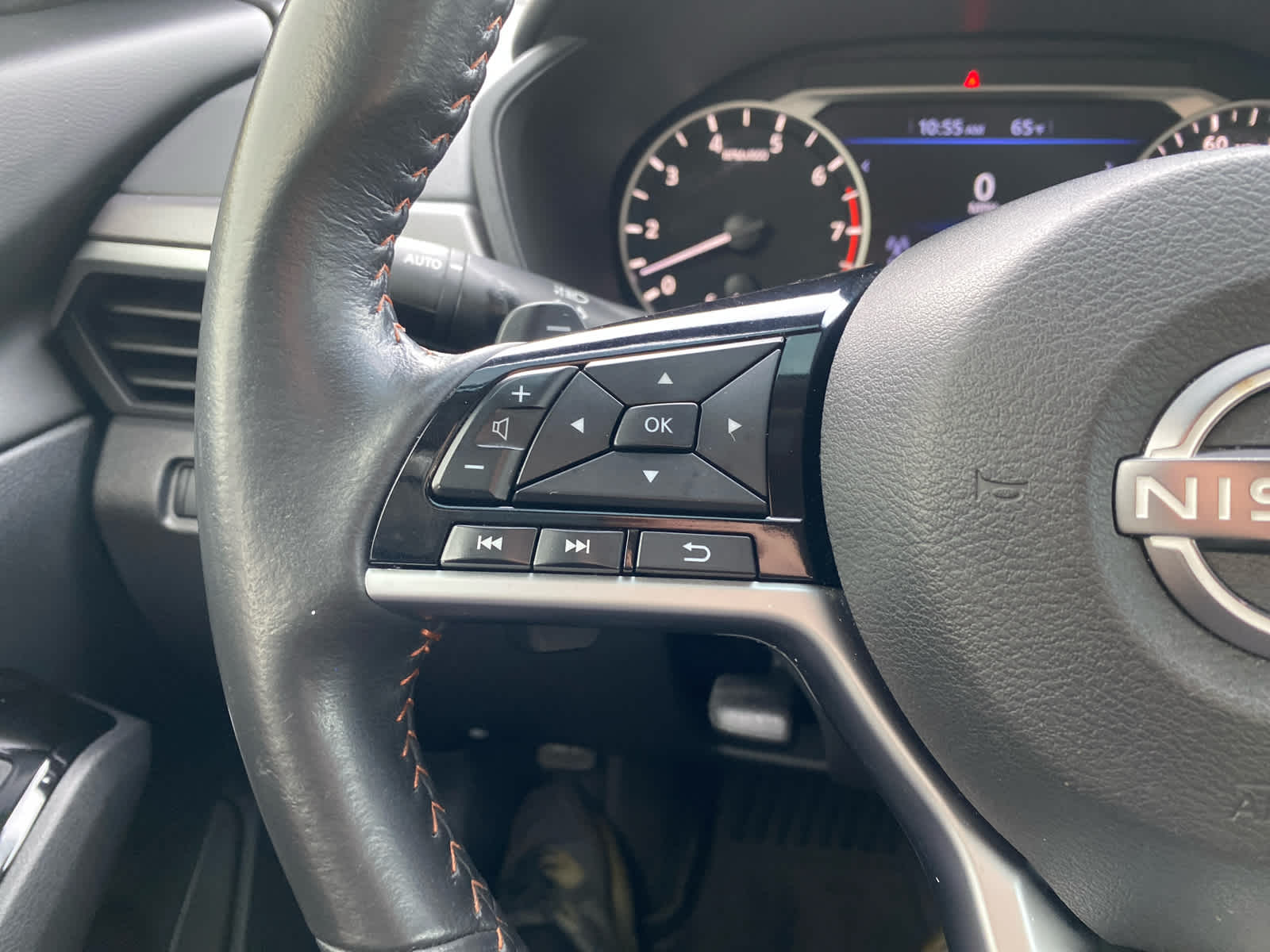 2023 Nissan Altima 2.5 SR photo 14