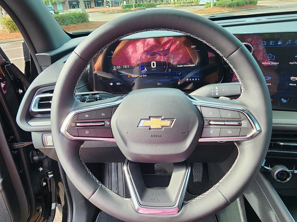 2025 Chevrolet Traverse photo 16