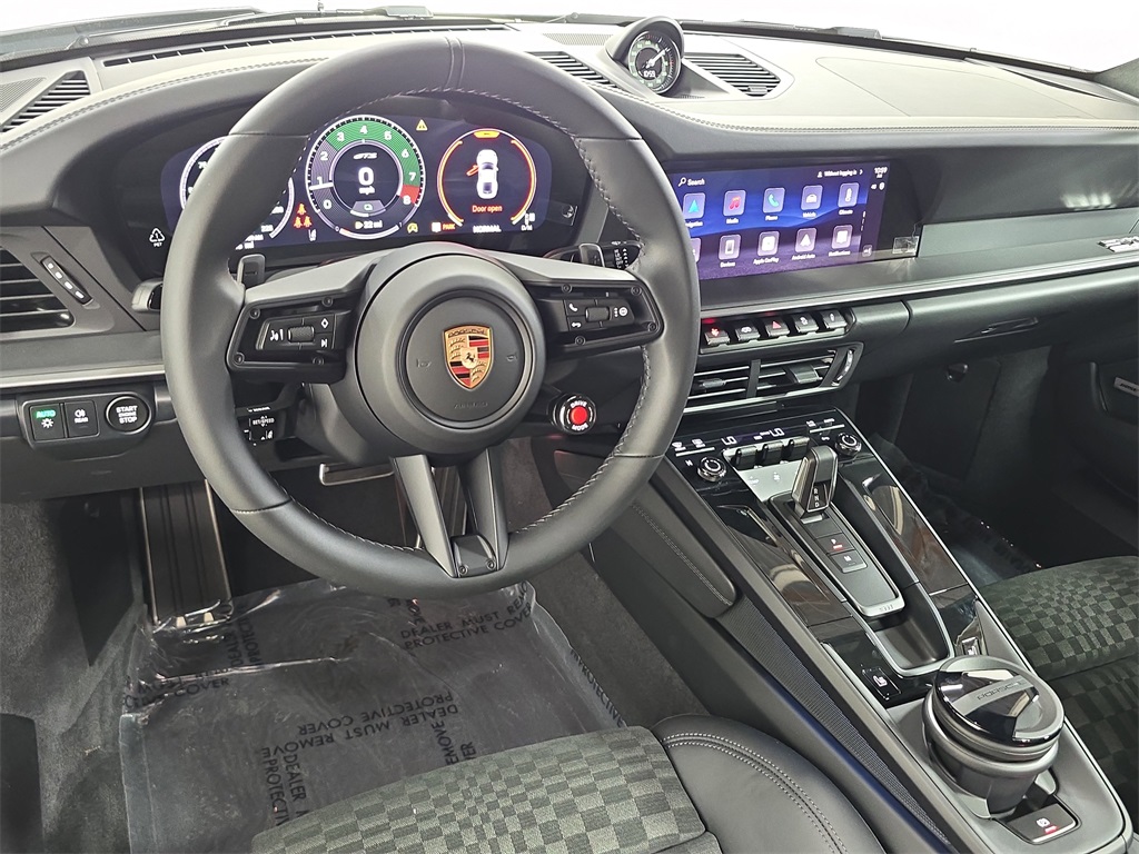 2026 Porsche 911 4 GTS photo 4