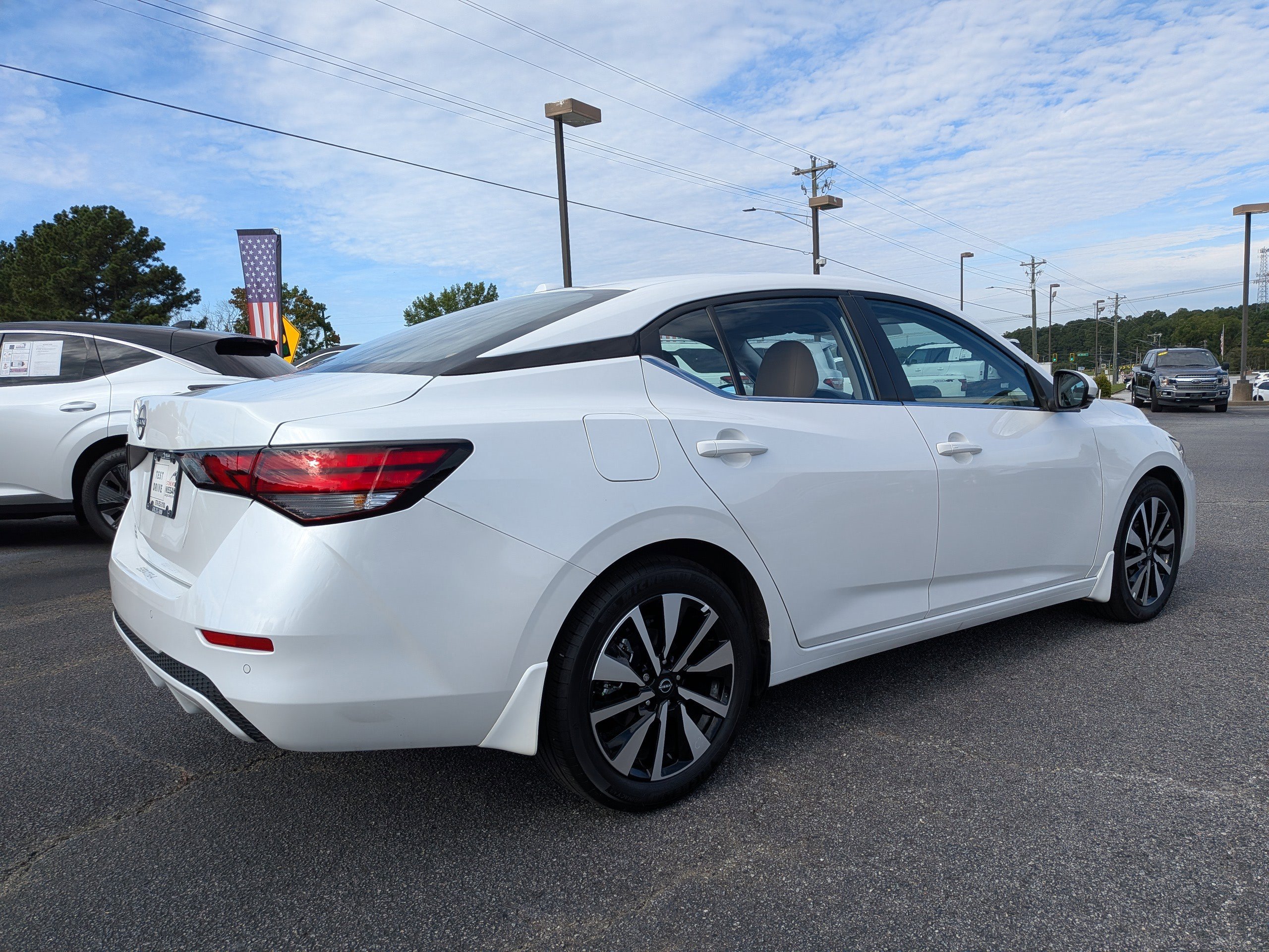 2025 Nissan Sentra SV photo 3
