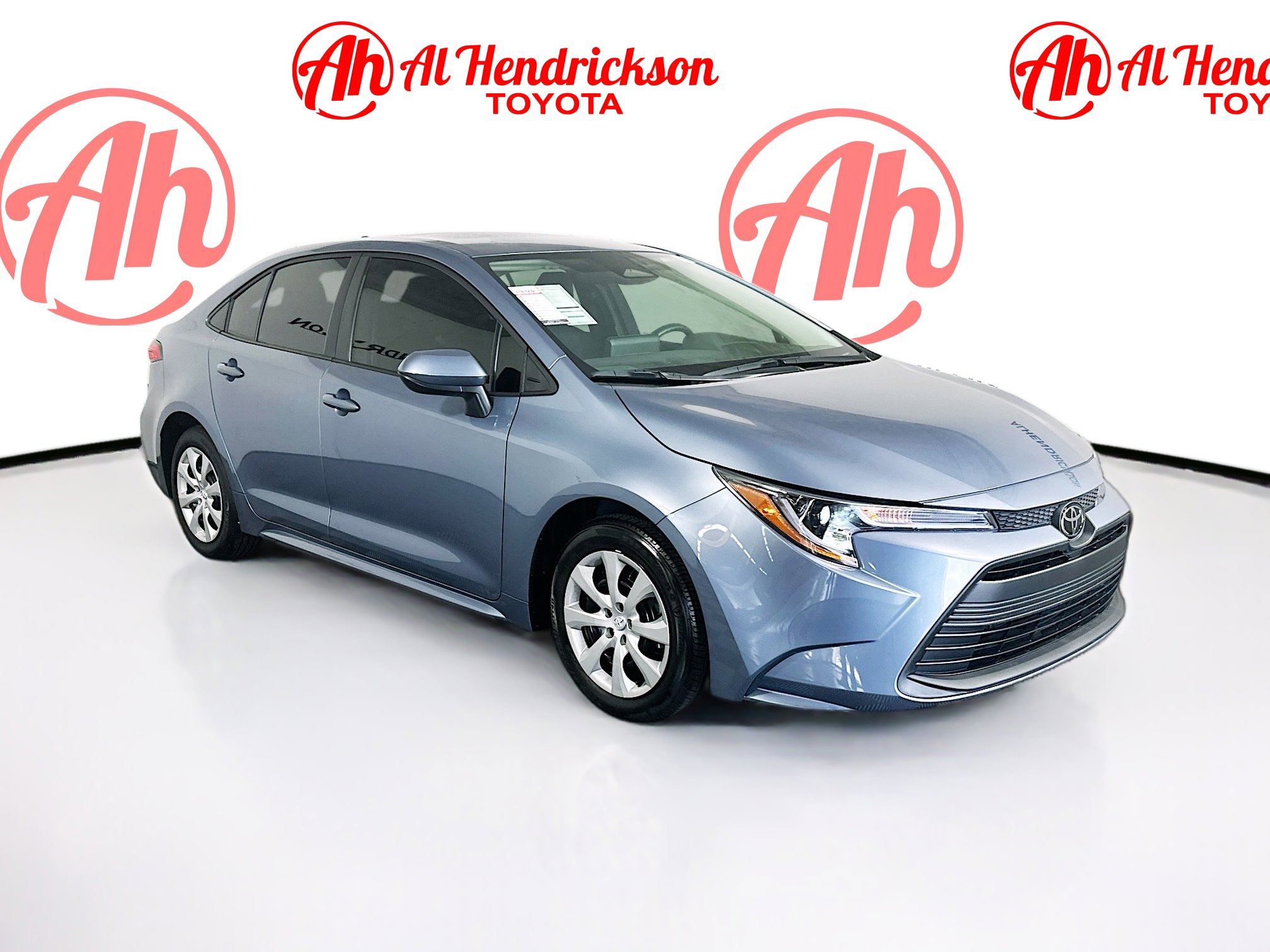 2024 Toyota Corolla LE's photo