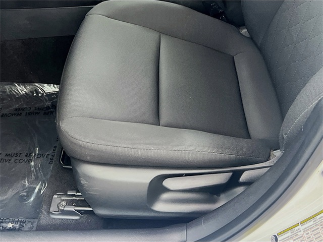 2023 Toyota Corolla LE photo 13