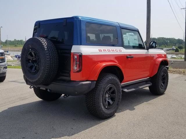 2025 Ford Bronco First Edition photo 4