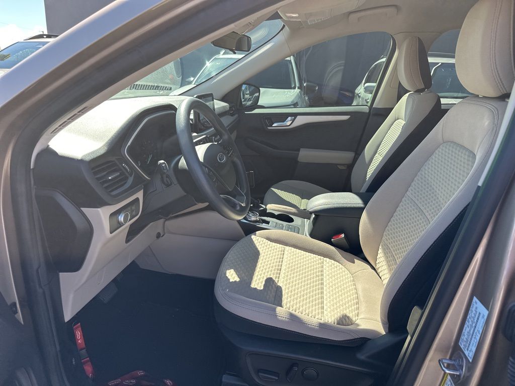 2020 Ford Escape SE photo 12