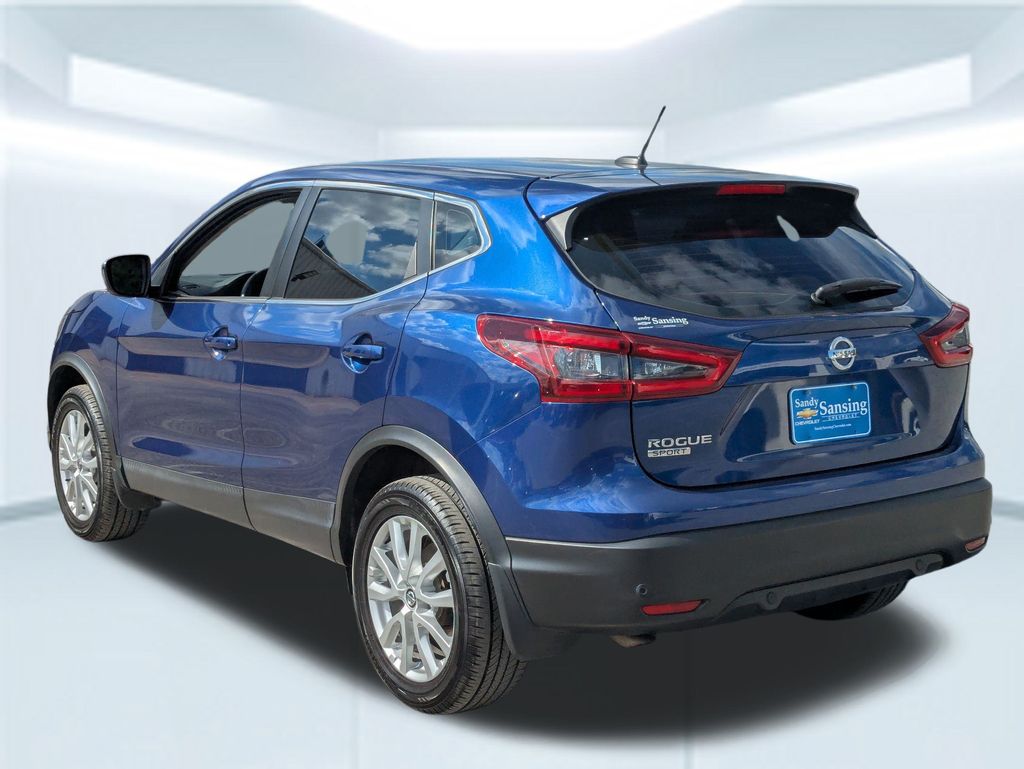 2021 Nissan Rogue Sport S photo 3