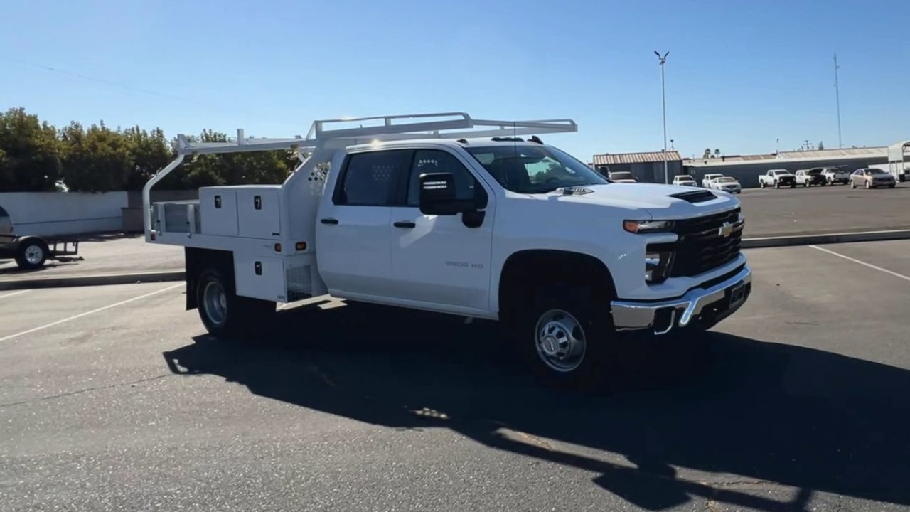 2024 Chevrolet Silverado 3500HD Work Truck photo 34
