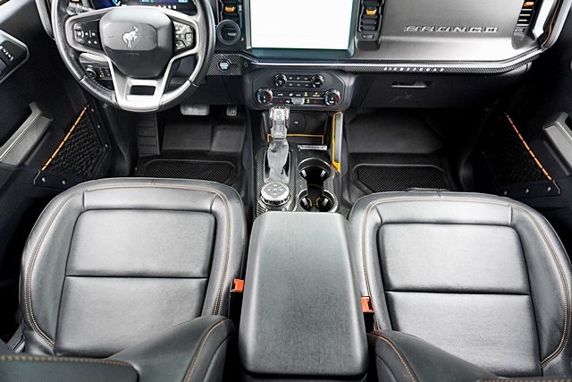 Used 2022 Gray Ford Badlands image 21