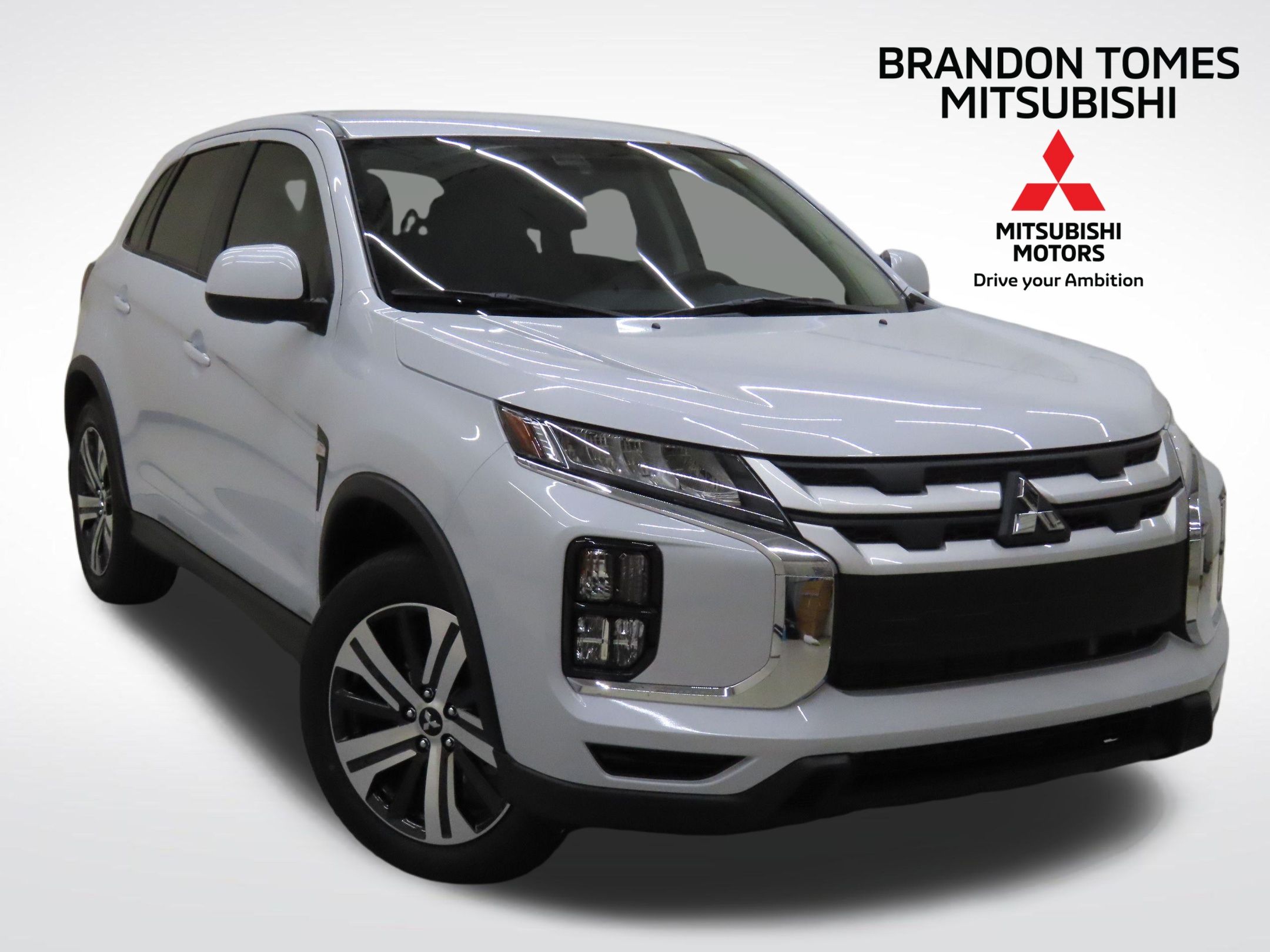 2025 Mitsubishi Outlander Sport ES's photo