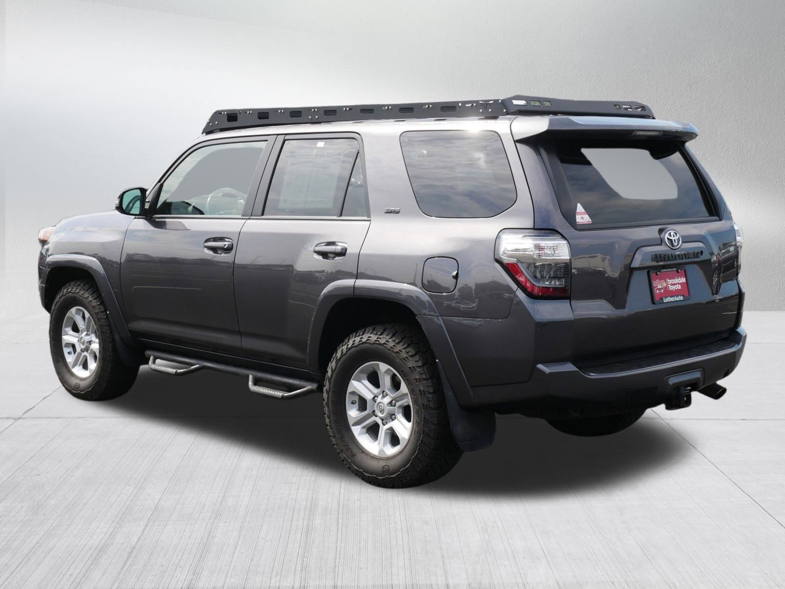 2018 Toyota 4Runner SR5 photo 4