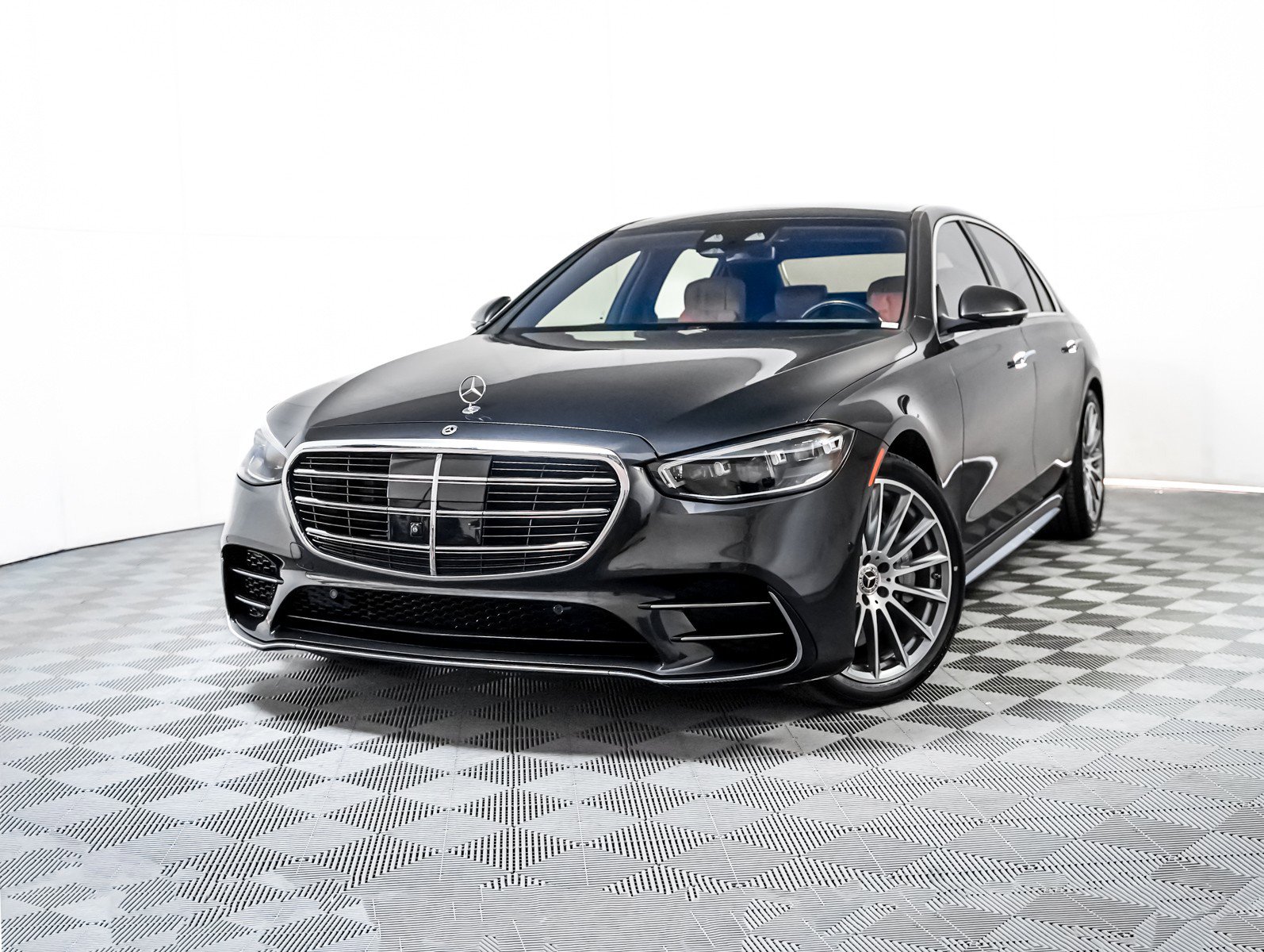 2023 Mercedes-Benz S-Class S 580's photo