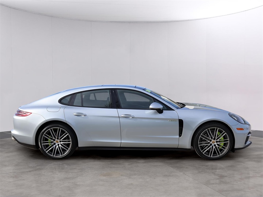 2019 Porsche Panamera E-Hybrid 4 photo 4