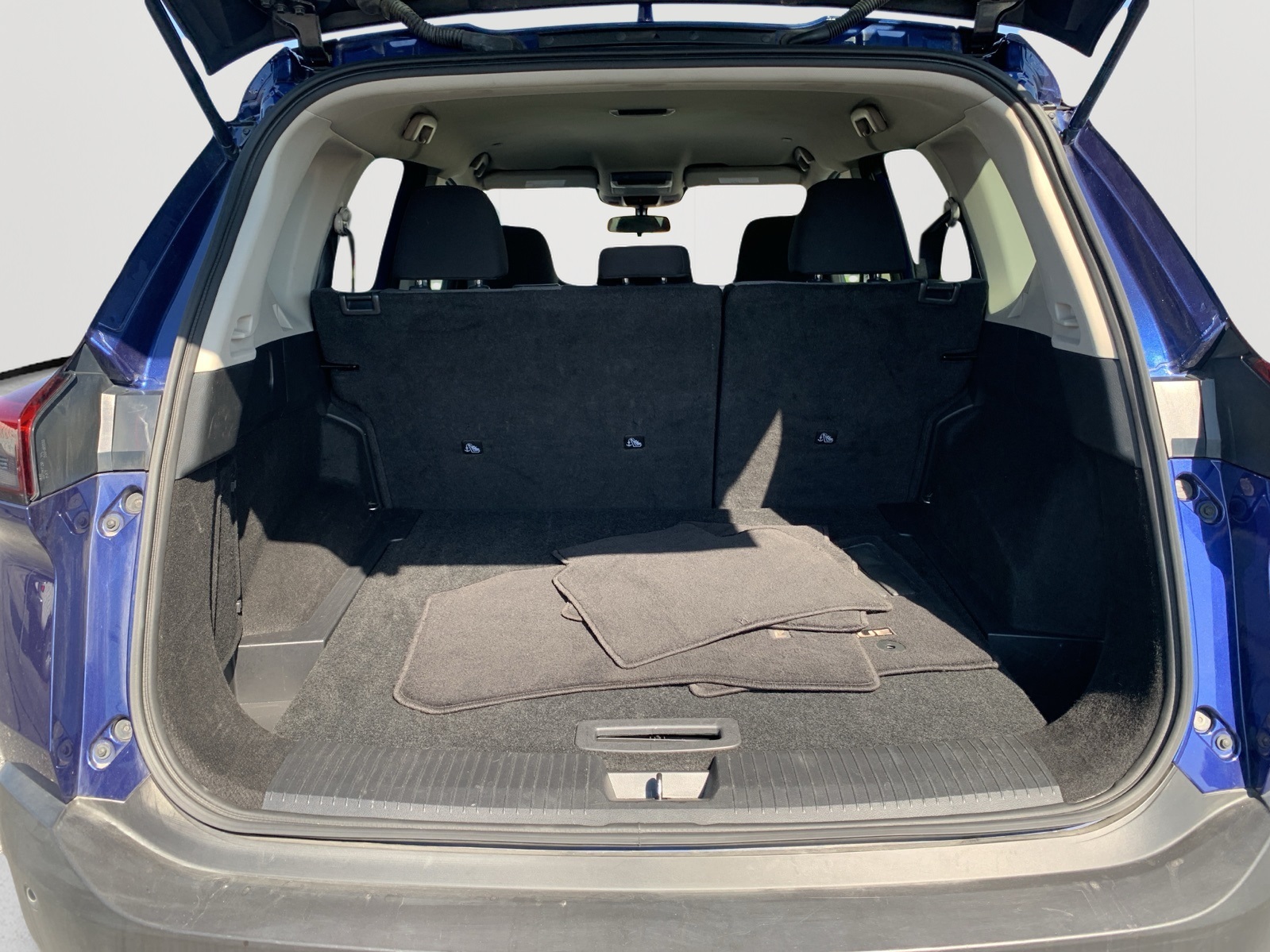 2023 Nissan Rogue SV photo 27
