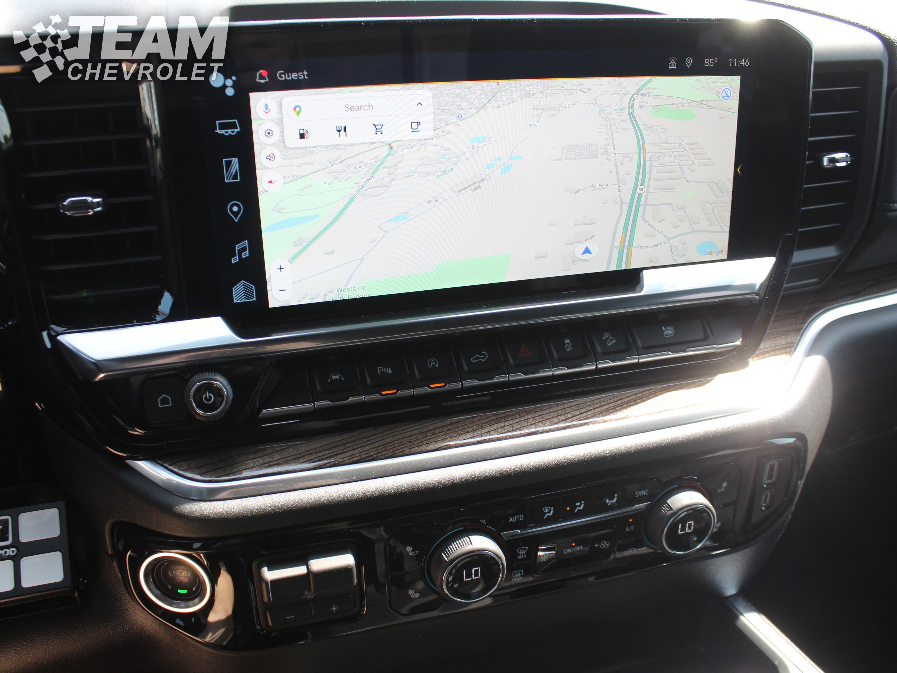2025 Chevrolet Silverado 1500 RST photo 13