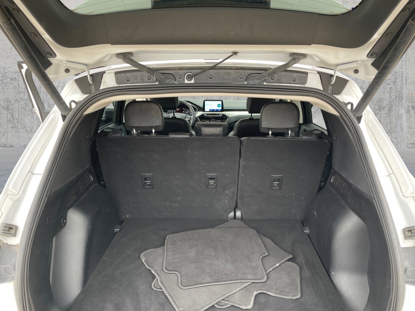2022 Ford Escape SEL photo 15