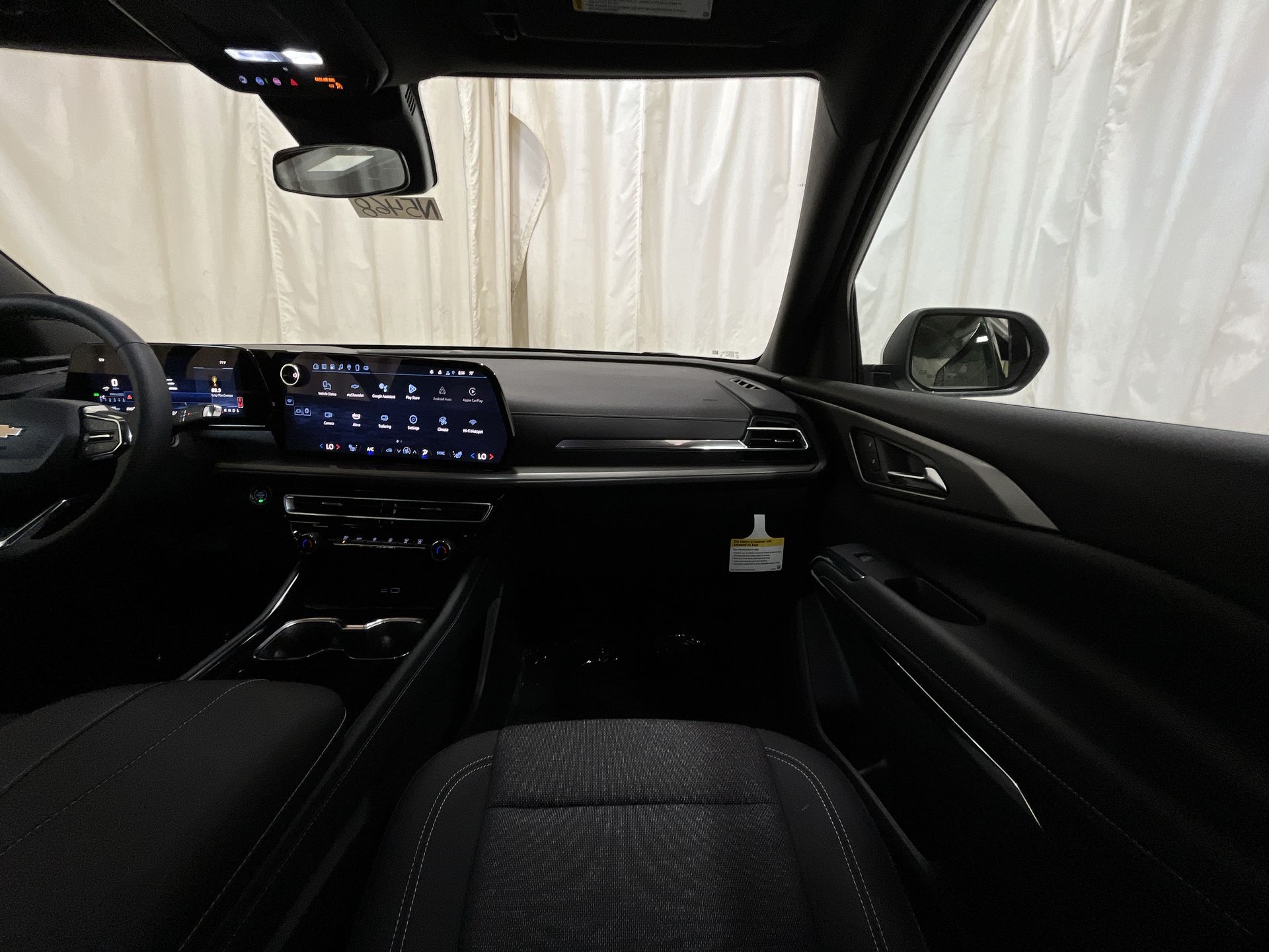 2025 Chevrolet Traverse photo 20