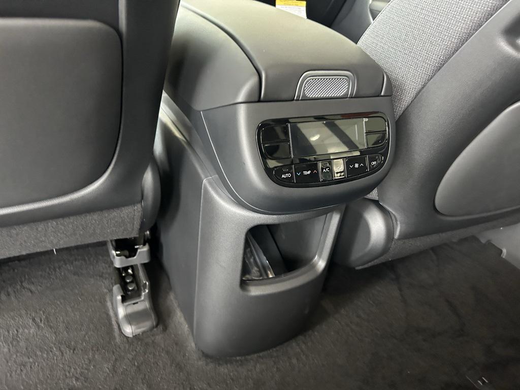 2026 Hyundai Ioniq photo 22