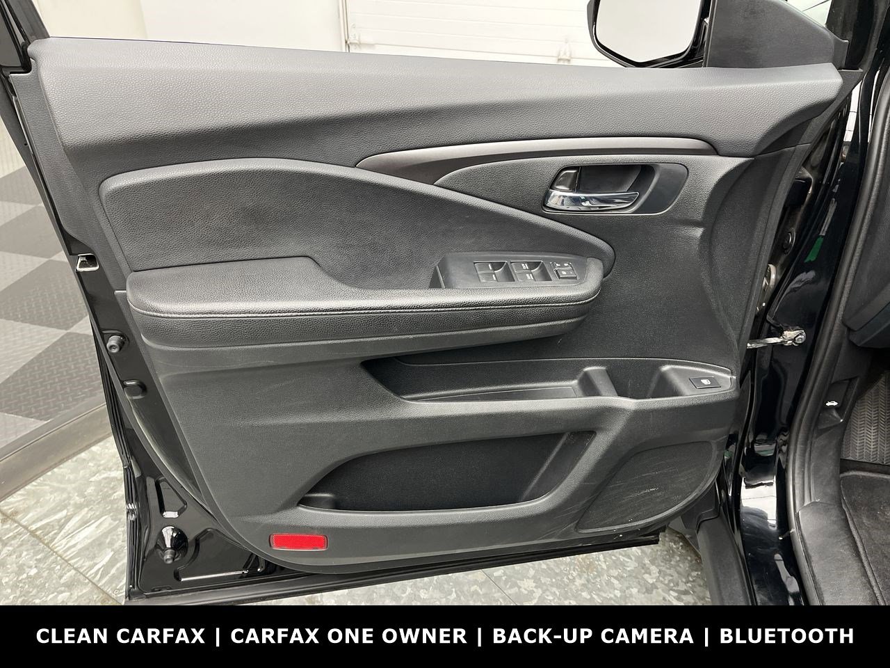 2019 Honda Ridgeline Sport photo 4