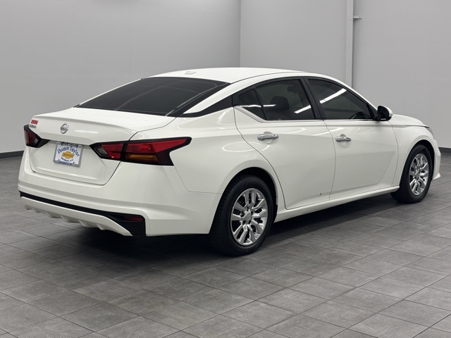 2019 Nissan Altima 2.5 S photo 2
