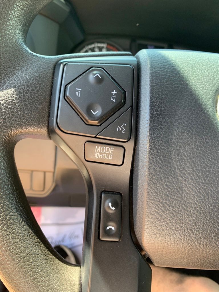 2020 Toyota Tacoma SR5 4x4 photo 16