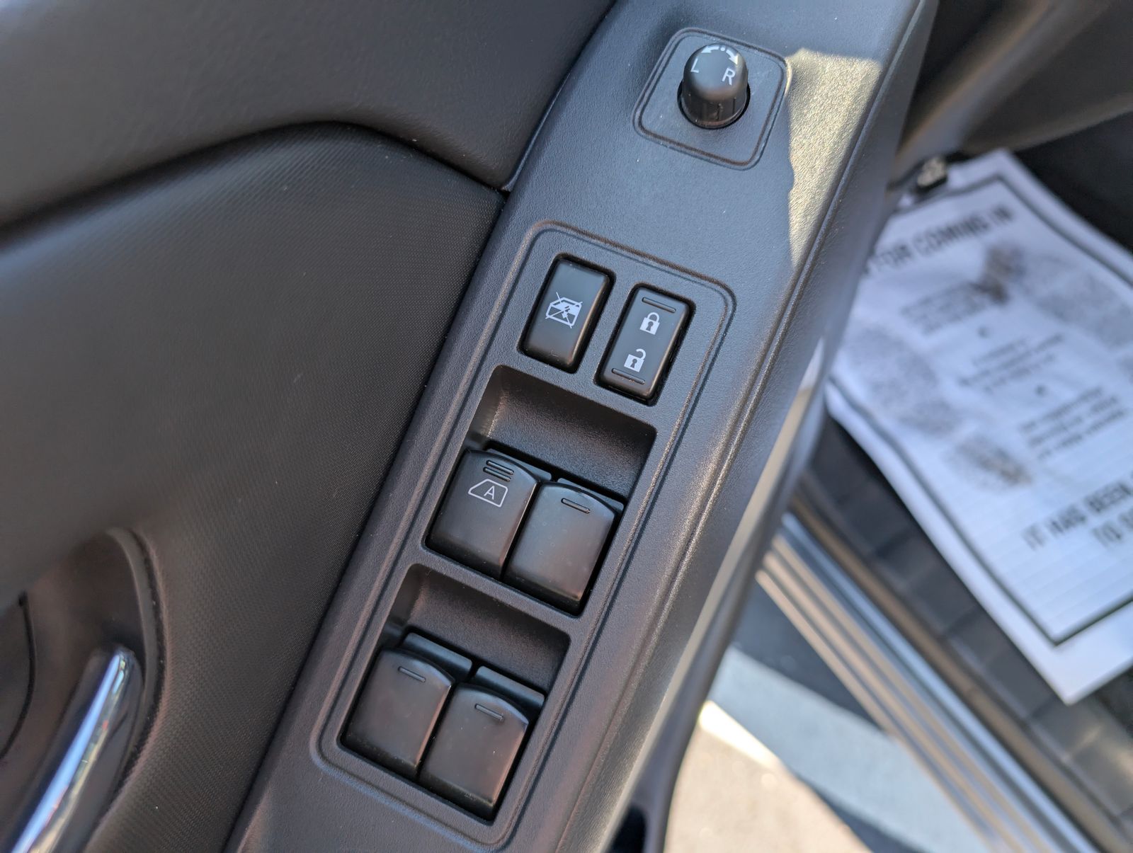 2023 Nissan Frontier SV photo 10