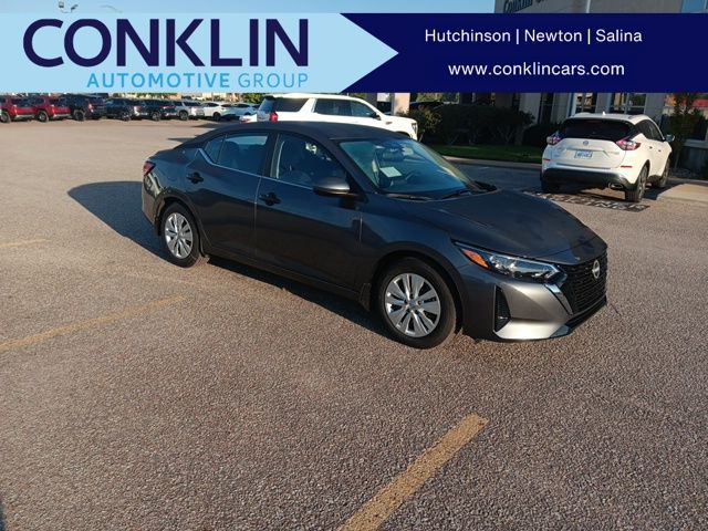 2025 Nissan Sentra S's photo