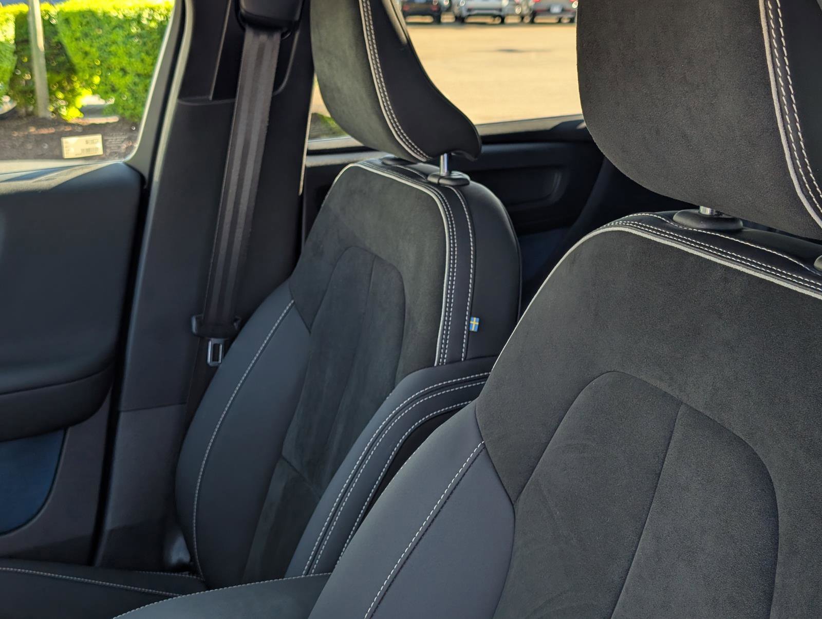 2023 Volvo C40 Recharge Ultimate photo 22