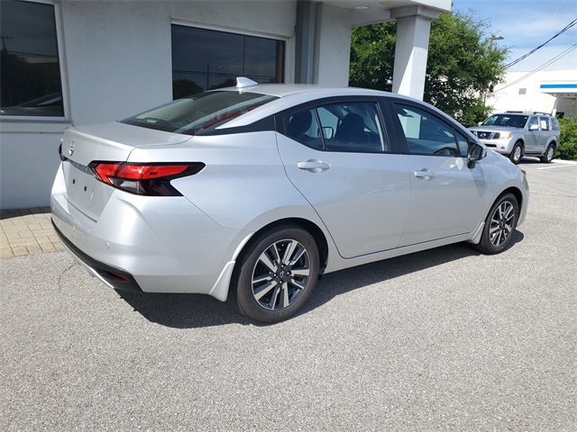 2025 Nissan Versa 1.6 SV photo 3