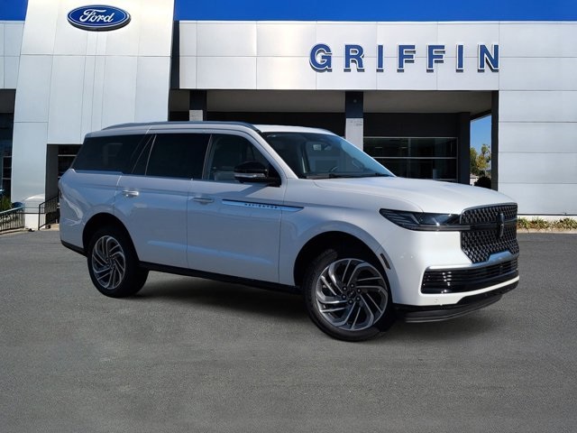 2025 Lincoln Navigator Reserve's photo