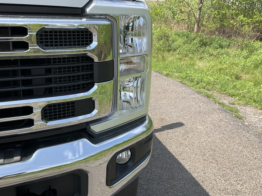 2024 Ford F-350 XL photo 2