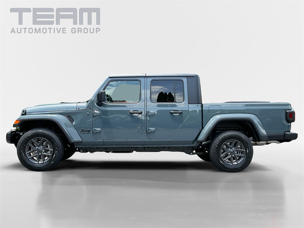 2025 Jeep Gladiator Sport S photo 4