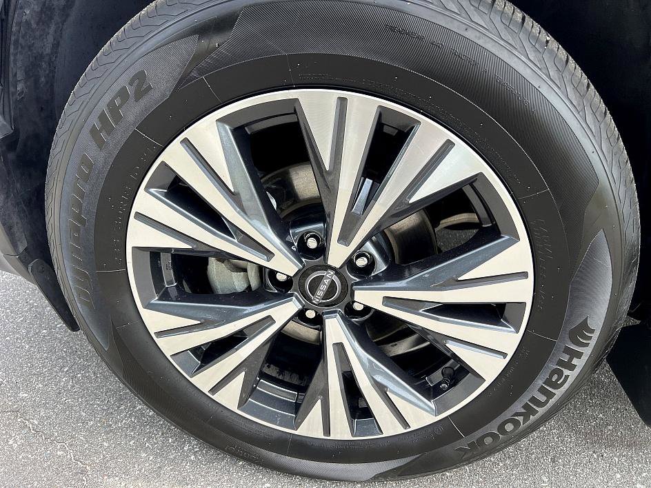 2023 Nissan Rogue SV photo 9