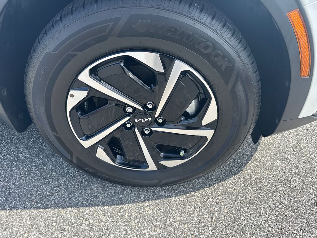 2023 Kia Sportage Hybrid LX photo 12
