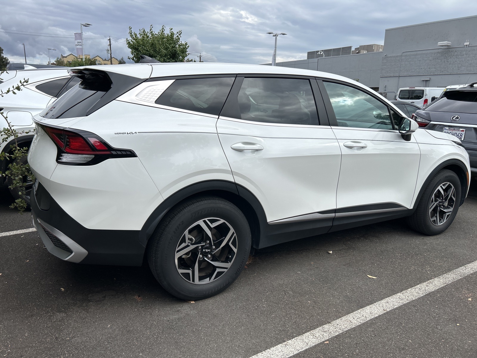 2023 Kia Sportage LX photo 3