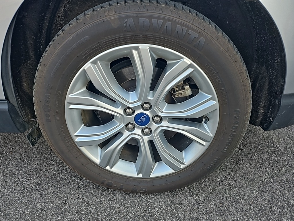 2022 Ford Edge Titanium photo 14