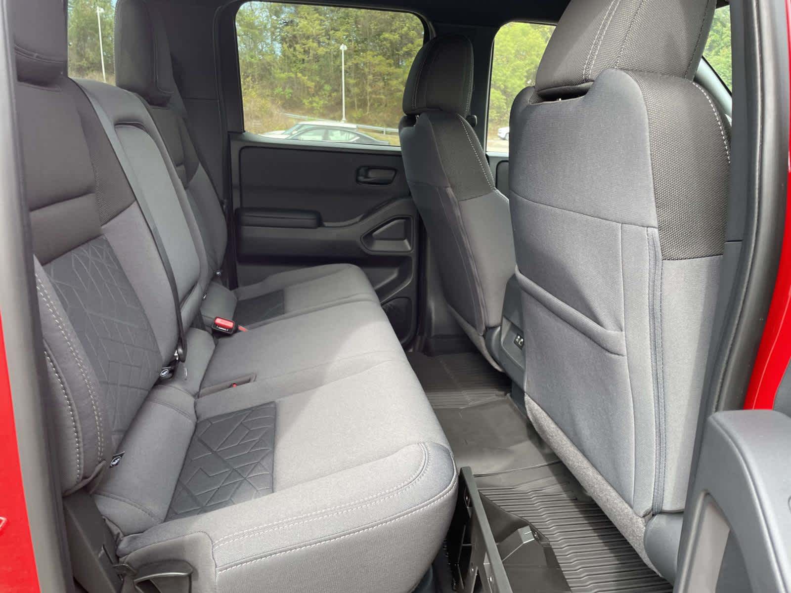 2026 Nissan Frontier Crew Cab SV photo 14