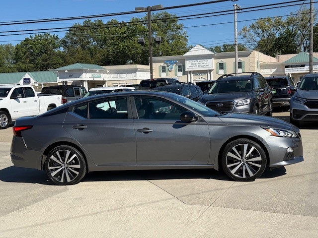 2020 Nissan Altima 2.5 SR photo 3