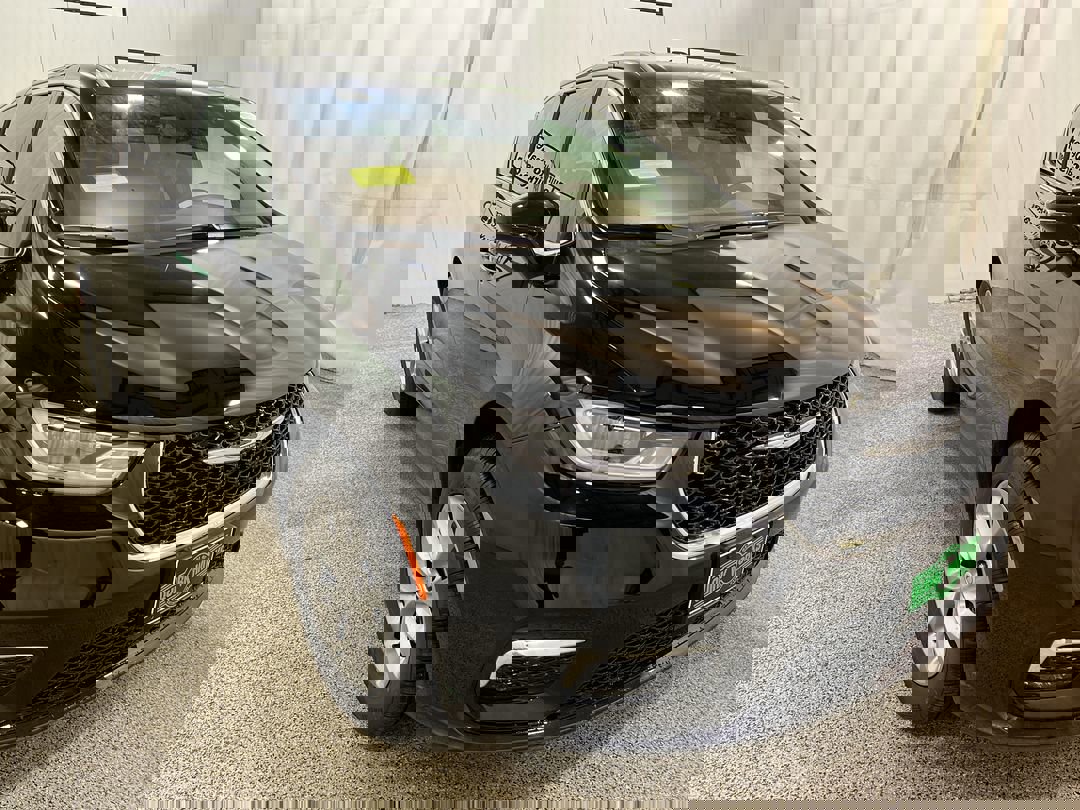 2026 Chrysler Pacifica Select's photo