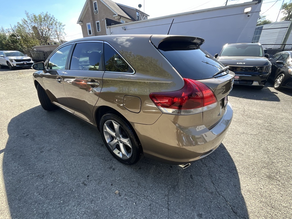 2013 Toyota Venza LE photo 6